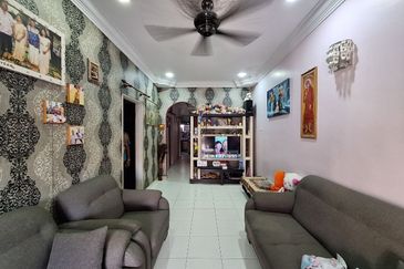 Single Storey Terrace at Taman Cadia, Bandar Putera 2, Klang-Renovated