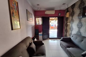 Single Storey Terrace at Taman Cadia, Bandar Putera 2, Klang-Renovated