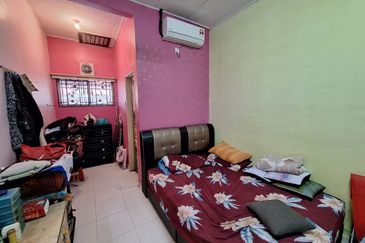 Single Storey Terrace at Taman Cadia, Bandar Putera 2, Klang-Renovated