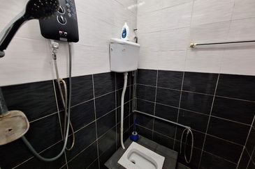 Single Storey Terrace at Taman Cadia, Bandar Putera 2, Klang-Renovated