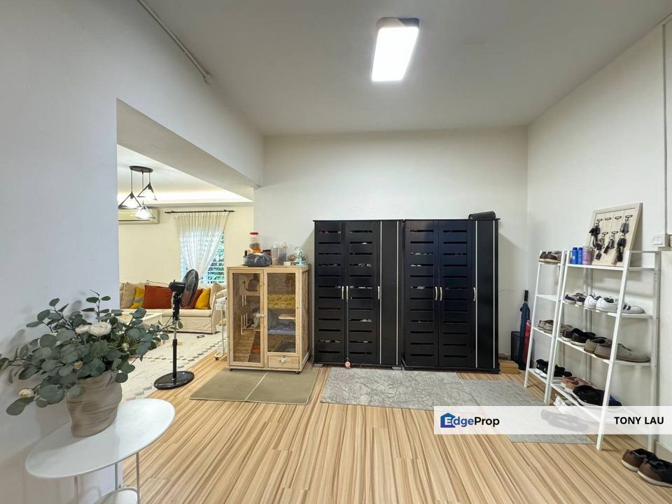 Beautifully renovated Spacious home 2 Storey Semi-D Ampang Jaya, Selangor, Ampang