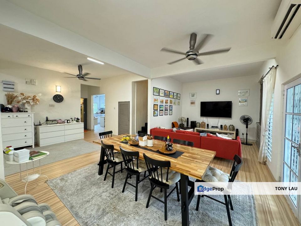 Beautifully renovated Spacious home 2 Storey Semi-D Ampang Jaya, Selangor, Ampang