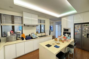 Renovated 2-Storey Bungalow with Pool Taman Bukit Mewah, Ampang