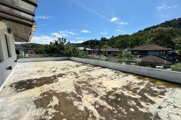 Renovated 2-Storey Bungalow with Pool Taman Bukit Mewah, Ampang