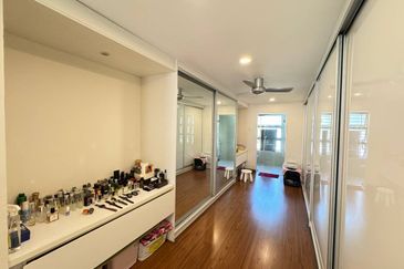 Renovated 2-Storey Bungalow with Pool Taman Bukit Mewah, Ampang