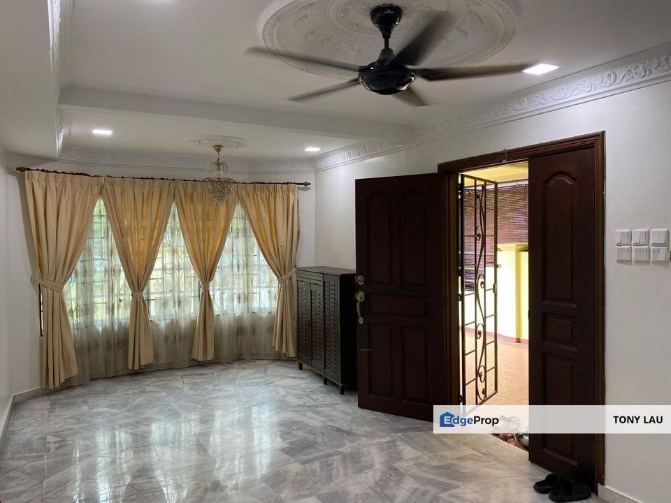 Fully Furnished, Renovated 2-Storey House in Taman Bunga Negara, Sek 27 Shah Alam, Selangor, Shah Alam