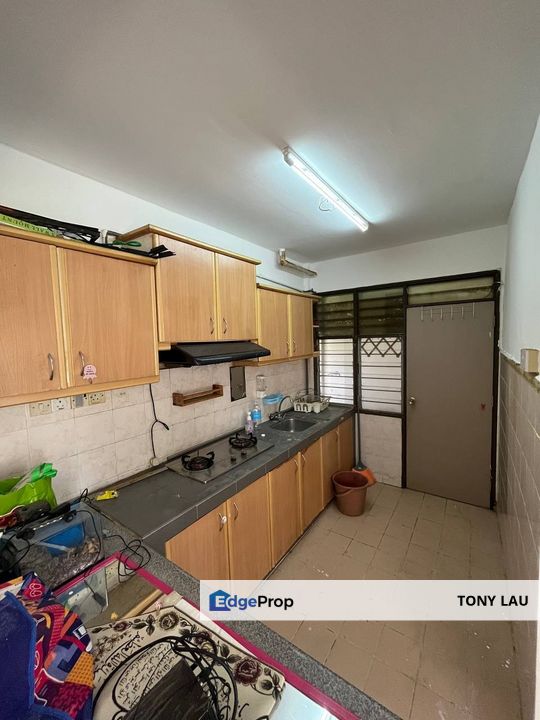 Semarak Apartment, Taman Putra Perdana, Puchong (First Floor, Block B), Selangor, Puchong