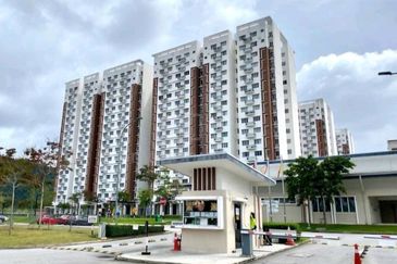 De Bayu Apartment @ Setia Alam