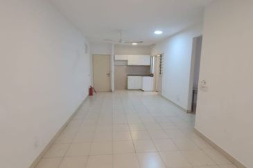 De Bayu Apartment @ Setia Alam