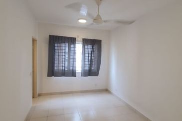 De Bayu Apartment @ Setia Alam