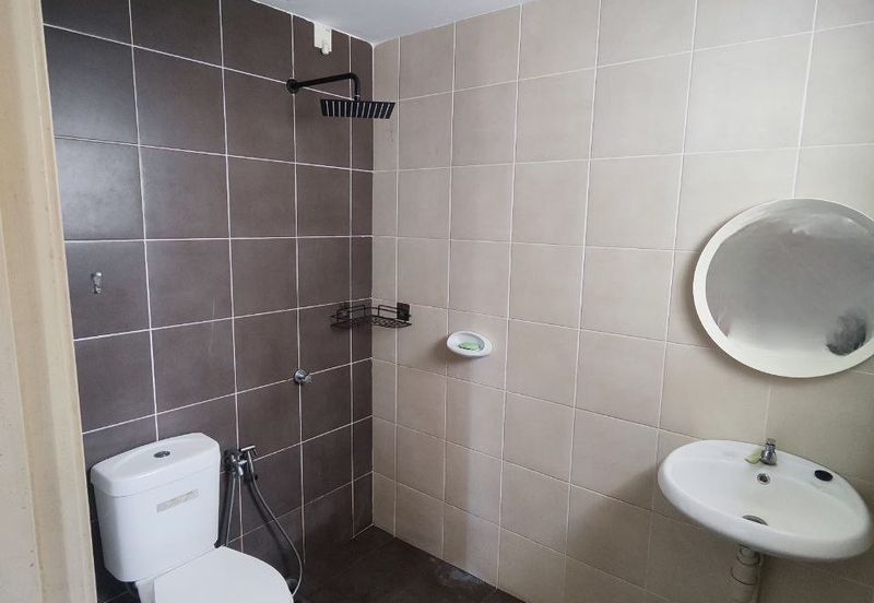 De Bayu Apartment @ Setia Alam