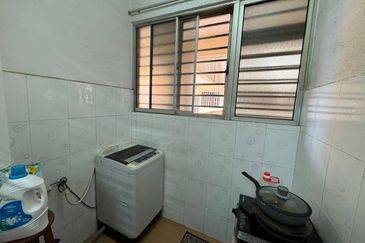 Residensi Bistaria, Ukay Bistari