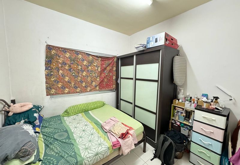 Residensi Bistaria, Ukay Bistari