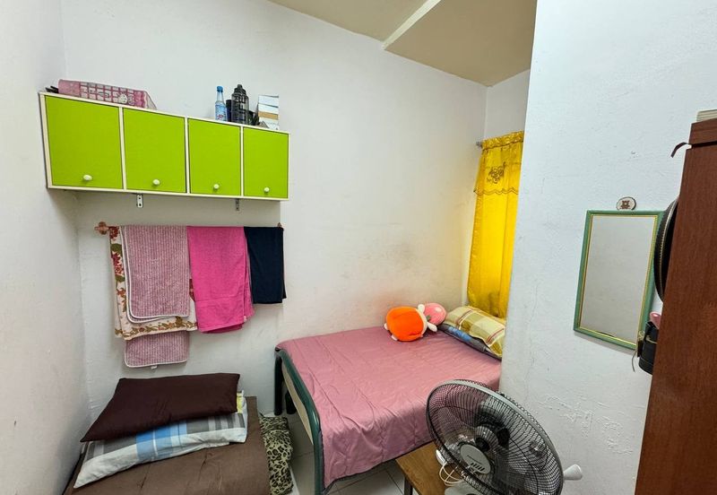 Residensi Bistaria, Ukay Bistari