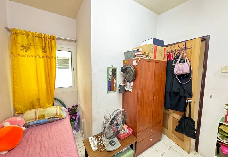 Residensi Bistaria, Ukay Bistari