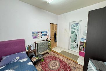 Residensi Bistaria, Ukay Bistari