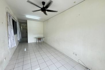 Residensi Bistaria, Ukay Bistari