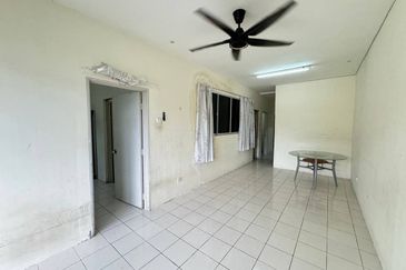 Residensi Bistaria, Ukay Bistari