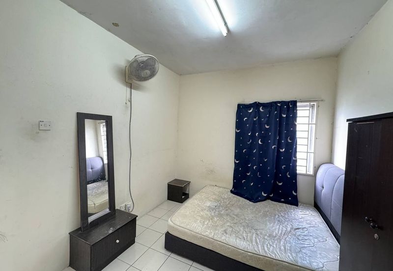 Residensi Bistaria, Ukay Bistari