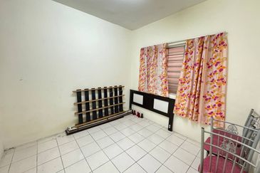 Residensi Bistaria, Ukay Bistari