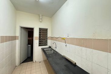 Residensi Bistaria, Ukay Bistari