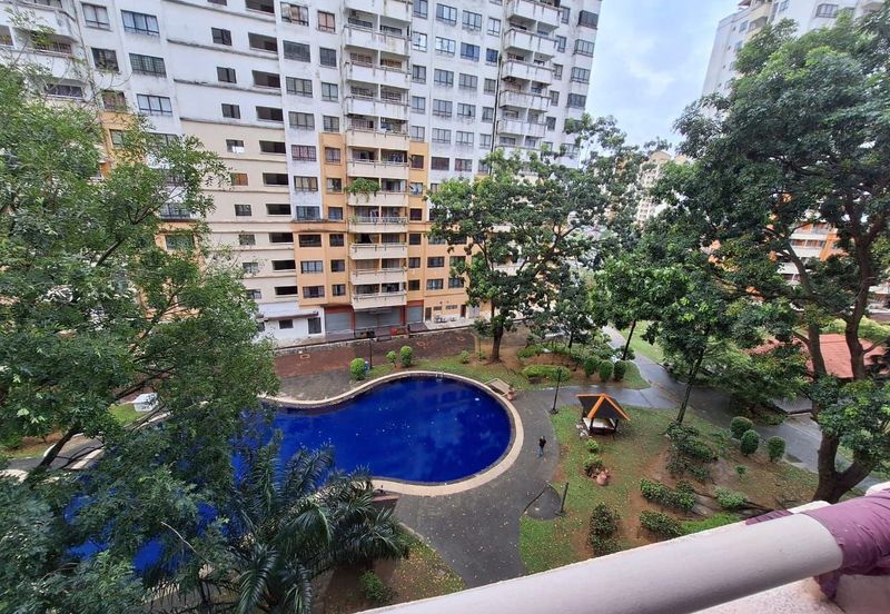 Vista Millennium Condominiums