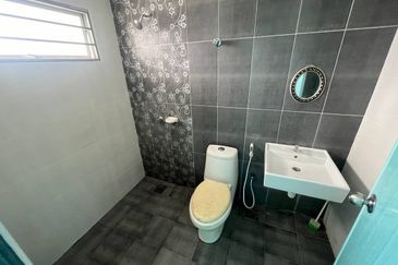 Perdana College Heights