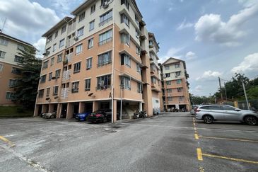 Laman Suria Apartment, Kajang Utama – Great Amenities & Low Floor!