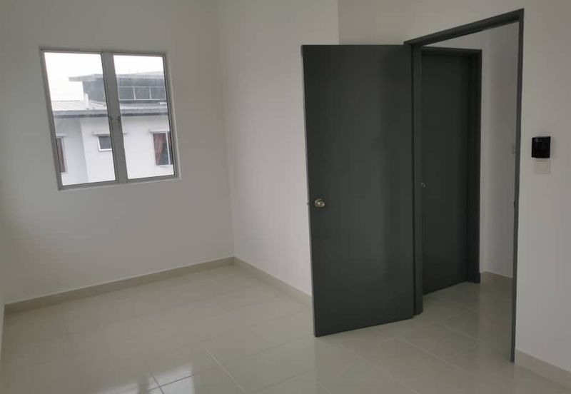 D'Cendana, Bandar Tasik Kesuma, Semenyih - Corner 2-Storey Terrace for Sale 