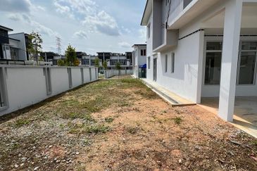 D'Cendana, Bandar Tasik Kesuma, Semenyih - Corner 2-Storey Terrace for Sale 