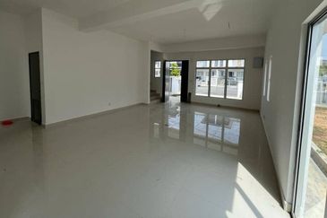 D'Cendana, Bandar Tasik Kesuma, Semenyih - Corner 2-Storey Terrace for Sale 
