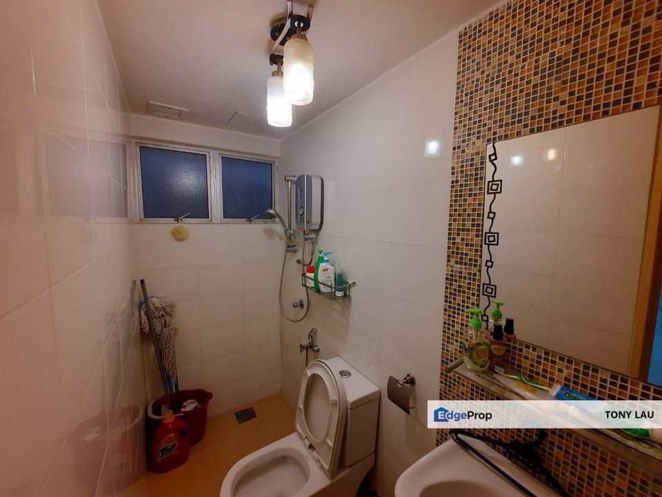 For Sale: Service Residence at ELAEIS 1, Bukit Jelutong, Selangor, Bukit Jelutong