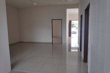 Taman Desa Bestari, Salak Tinggi