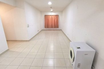 De Bayu Apartment @ Setia Alam