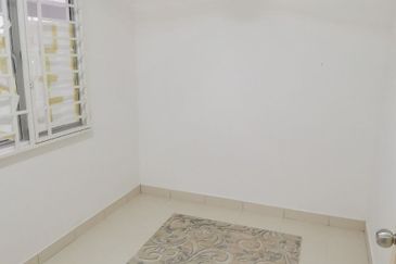 De Bayu Apartment @ Setia Alam