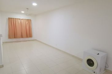 De Bayu Apartment @ Setia Alam