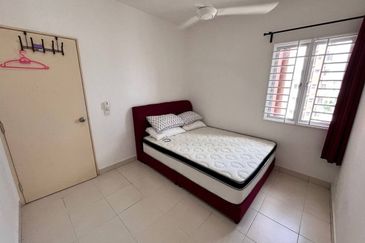 De Bayu Apartment @ Setia Alam