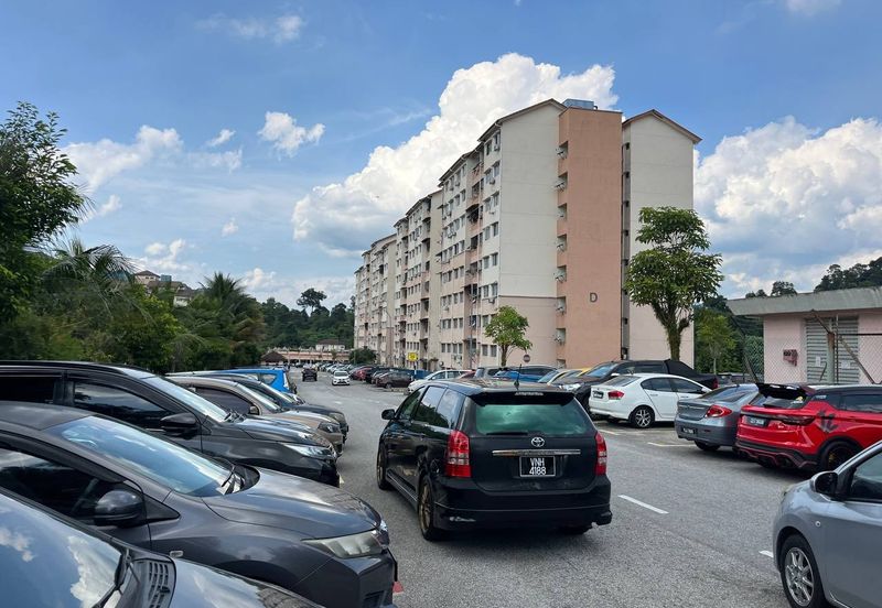 Sri Hijauan, Ukay Perdana