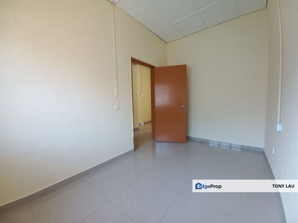 Double Storey Terrace, Taman Bunga Negara, Seksyen 27, Shah Alam, Selangor, Shah Alam