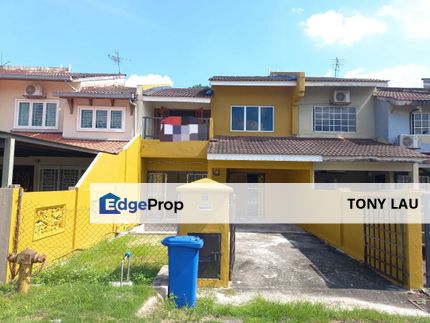 Double Storey Terrace, Taman Bunga Negara, Seksyen 27, Shah Alam, Selangor, Shah Alam