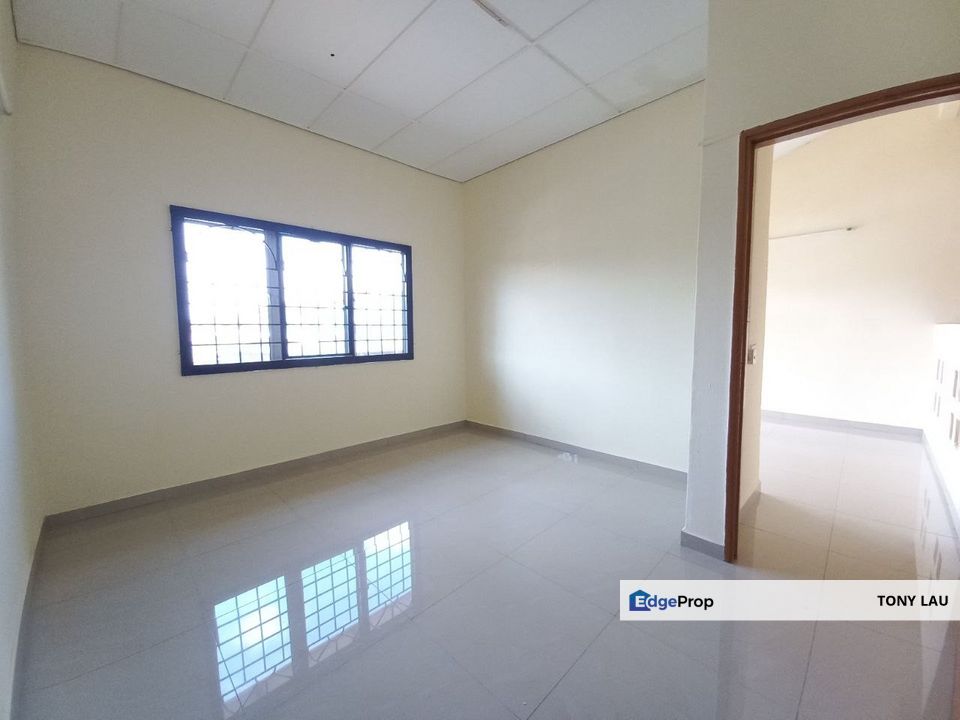 Double Storey Terrace, Taman Bunga Negara, Seksyen 27, Shah Alam, Selangor, Shah Alam