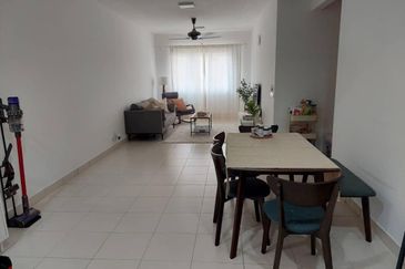 De Bayu Apartment @ Setia Alam