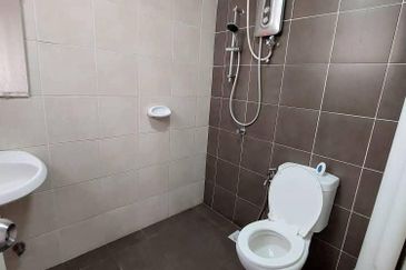 De Bayu Apartment @ Setia Alam