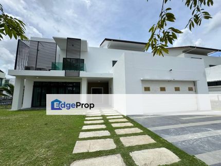 East Ledang - Noble Park - Bungalow Villa House - with Pool, Johor, Nusajaya