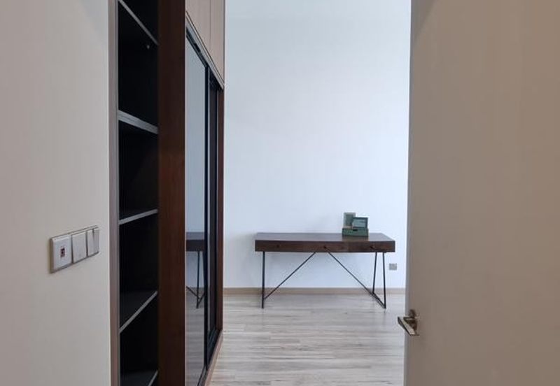 Par 3 Condo & Condo Villa