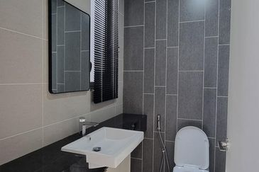 Par 3 Condo & Condo Villa