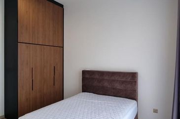 Par 3 Condo & Condo Villa