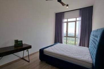 Par 3 Condo & Condo Villa