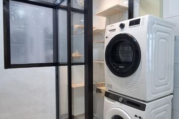 Par 3 Condo & Condo Villa