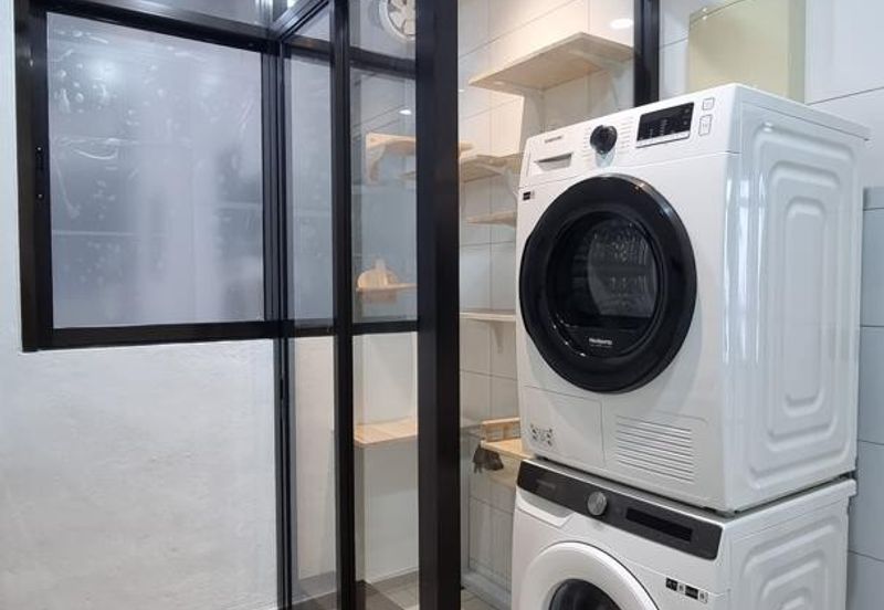 Par 3 Condo & Condo Villa